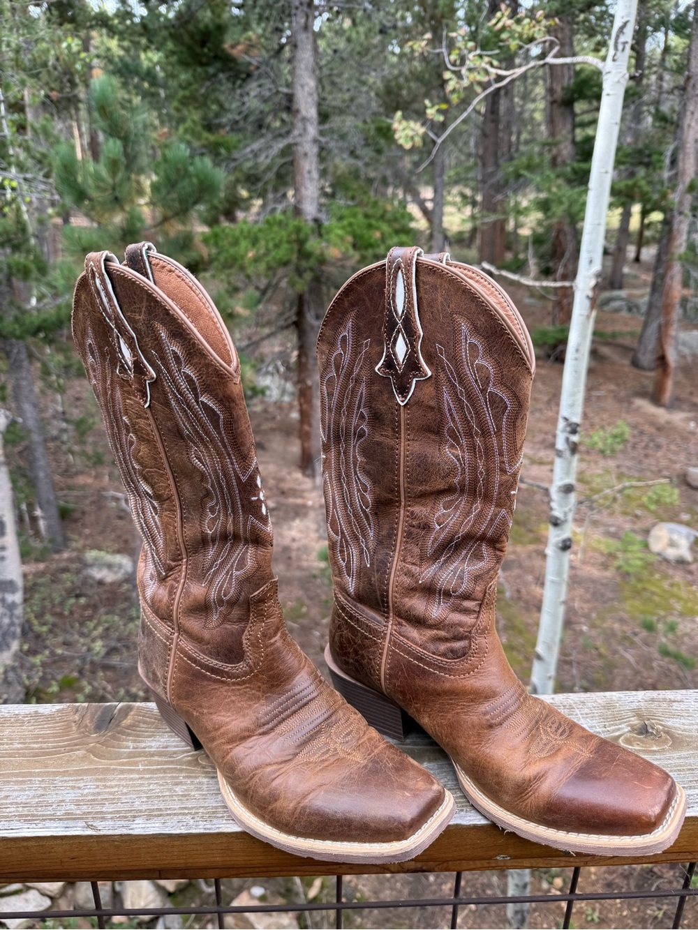Justin Boots Women's sz 8 Brown Leather Embroidered Western Heeled Cowboy Boots